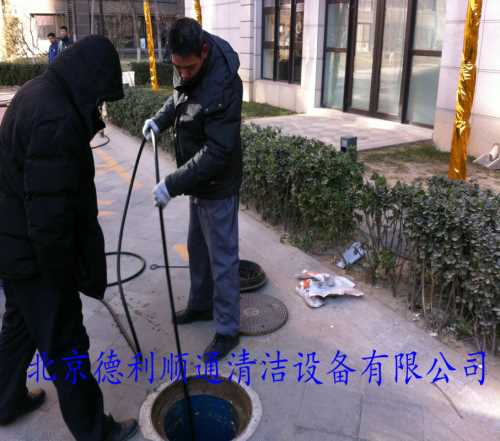 冷水换热器高压清洗机除垢-北京德利顺通清洁设备有限公司