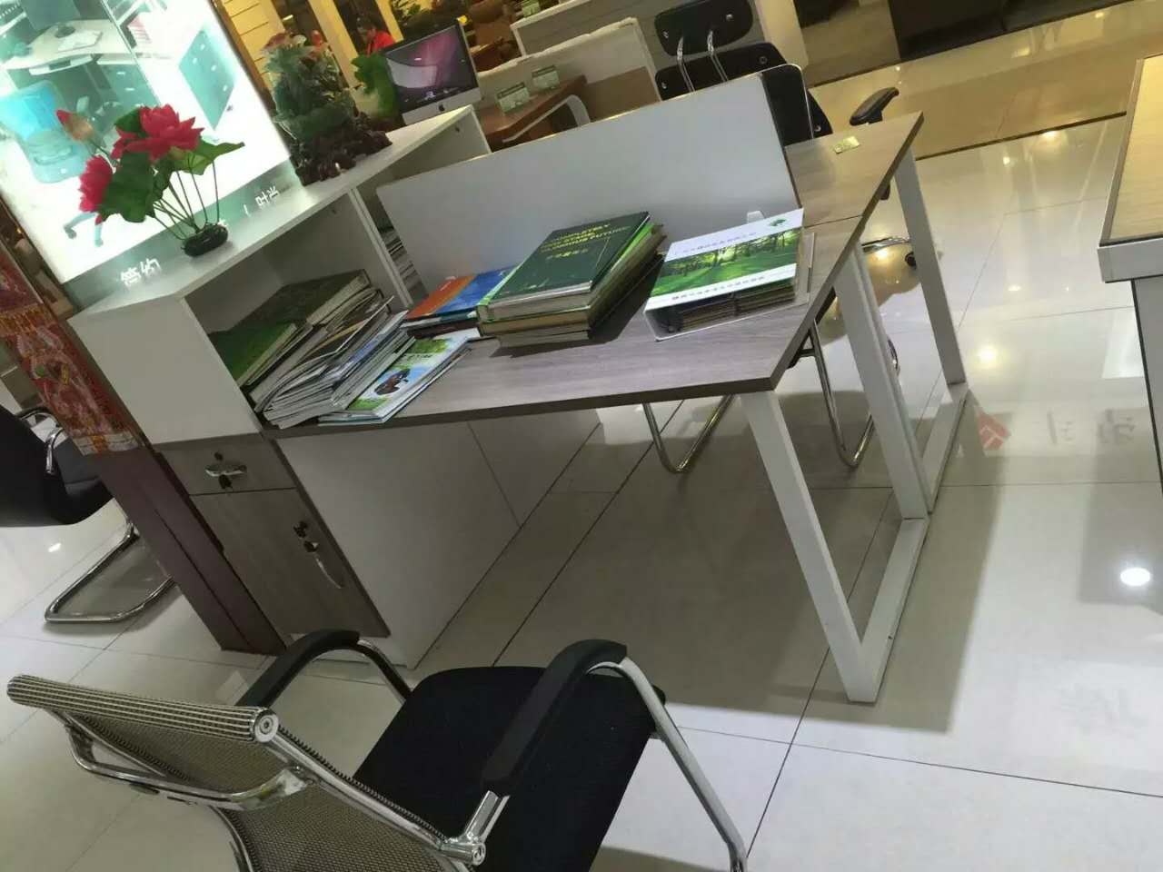 供应电脑办公桌厂家/河北办公桌厂家直销
